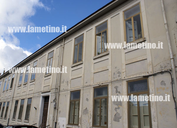 scuola-elementare-decollatura-facciata