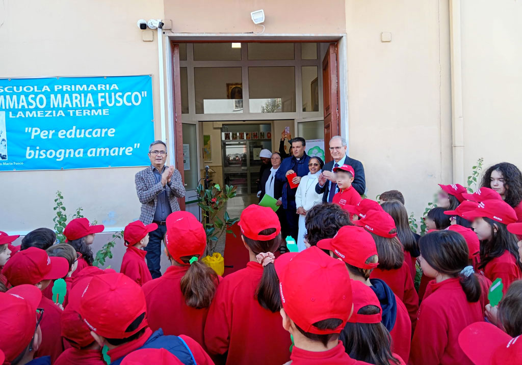 scuola-fusco-magnoliad48a81b9e_a4f46.jpg