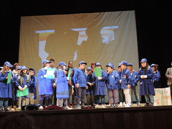 Lamezia: primo premio agli studenti del "Don Milani" per progetto "Biblioteca Amica"