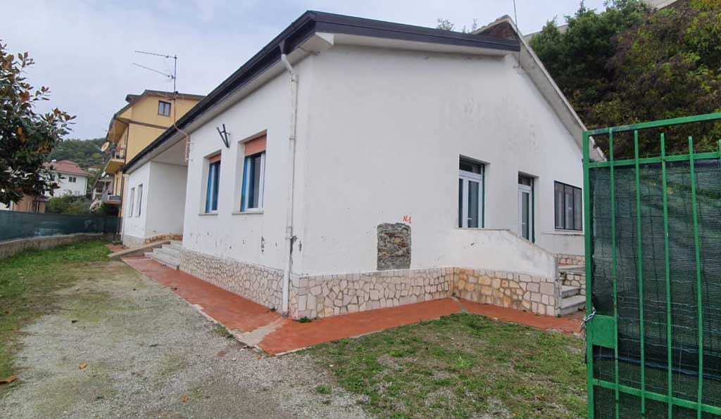 Radon, Arpacal: "Prime misurazioni confermano presenza gas nella scuola di San Pietro Apostolo"