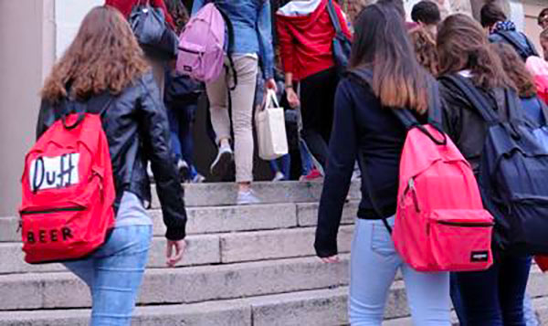 Tema su parallelismo leggi razziali e Salvini, polemiche in un liceo di Crotone