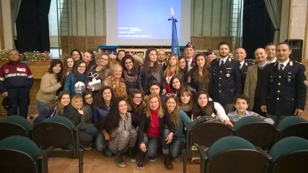 Scuola, il “Maggiore Perri” apre il suo cortile alla città