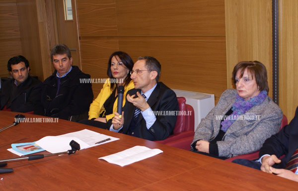 Lamezia, presentato progetto di legge su riduzione costi politica