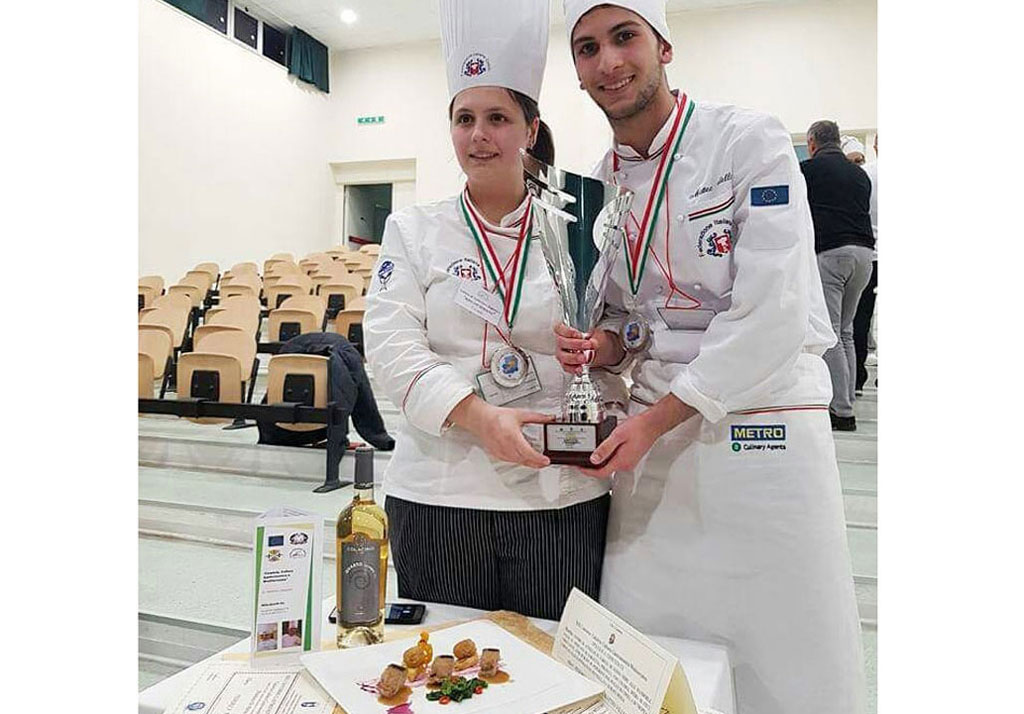 Lamezia, 44 aspiranti chef si sono sfidati al concorso "Calabria, cultura gastronomica mediterranea" all’Istituto Einaudi: i vincitori 
