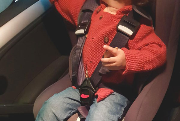 Da oggi seggiolini antiabbandono obbligatori sulle auto