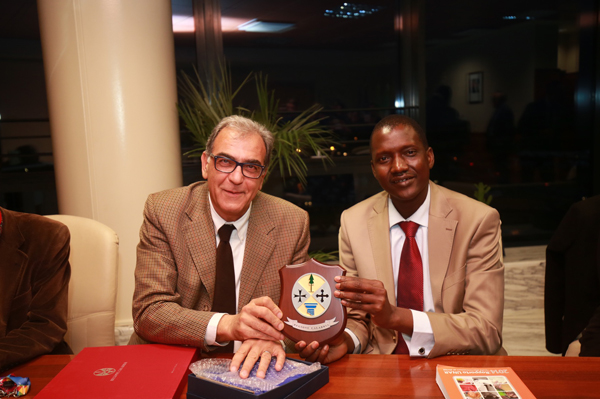 Ministro senegalese Kane visita la sede della Regione