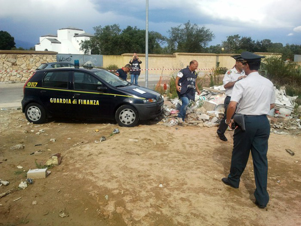sequestrata-discarica-abusiva-davoli-2014_gdf.jpg