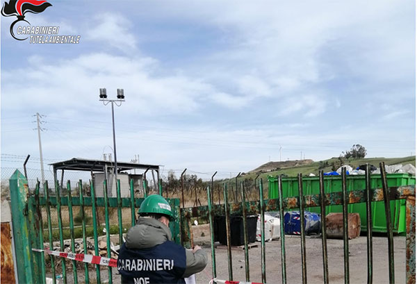Sequestrato centro stoccaggio rifiuti da apparecchiature elettriche ed elettroniche nel crotonese