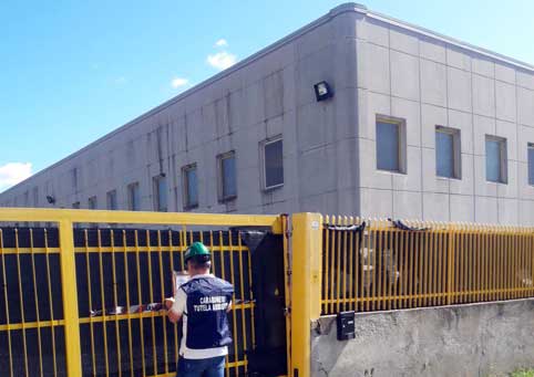 Lamezia, smaltimento illecito di rifiuti: sequestrati capannoni e denunciati amministratori di due ditte