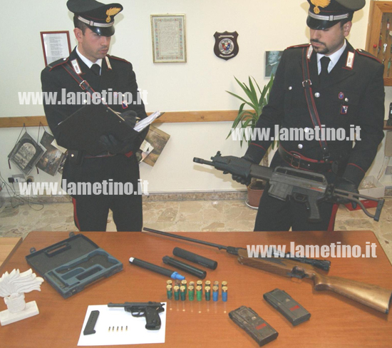 Calabria: Aveva armi clandestine e proiettili, giovane arrestato