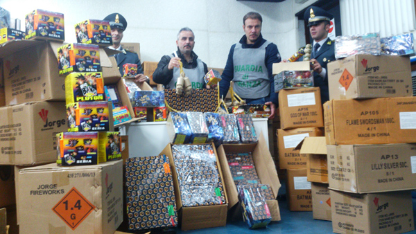 Operazione Natale Sicuro: Sequestrati botti per circa tre tonnellate, 4 denunce