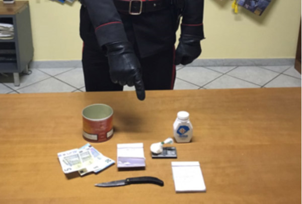 Trasportava cocaina in auto, arrestato a Santa Caterina dello Jonio