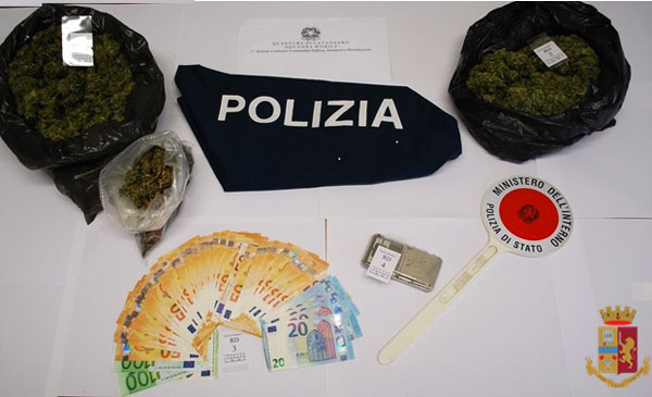 Nascondeva droga in casa a Catanzaro, arrestato 47enne