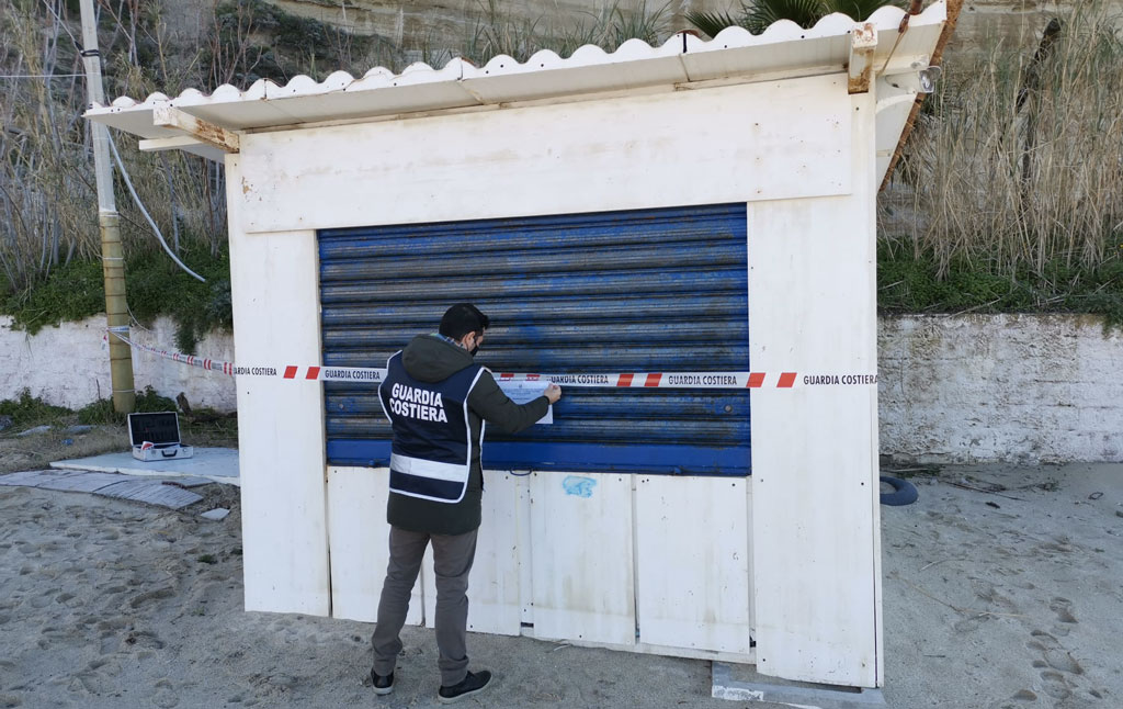 Sequestrato manufatto abusivo a Ricadi, denunciato rappresentante legale