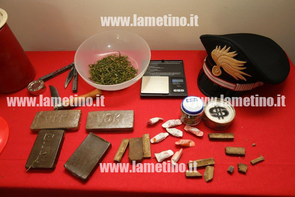 Calabria: Carabinieri arrestatano 25enne e gli sequestrano mezzo chilo di hashish
