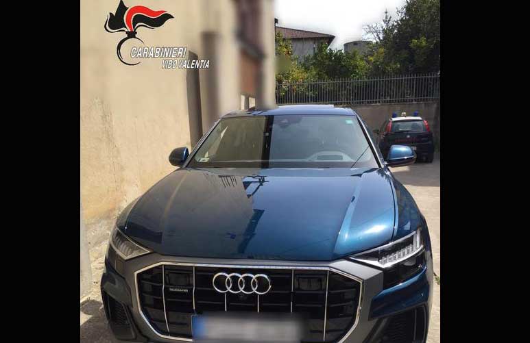 Auto rubata in Ungheria sequestrata a Ionadi, denunciato titolare salone Milano 