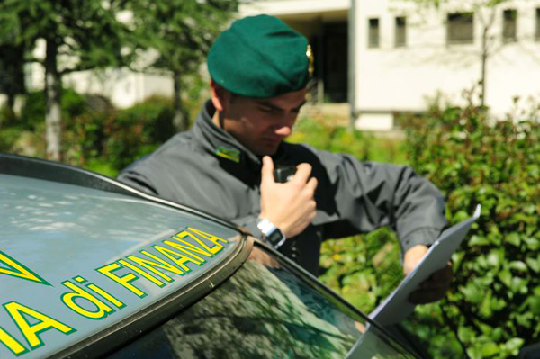 Calabria: Gdf sequestra 34 slot machine manomesse, tredici denunce 