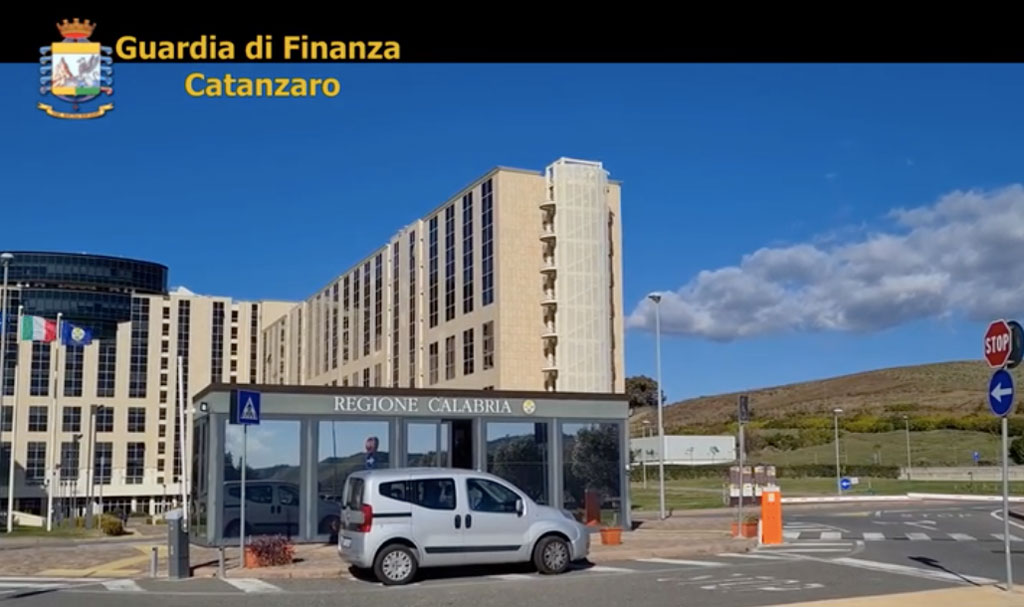 Accusato di peculato e corruzione, sequestro preventivo di oltre 37mila euro a ex consigliere Regionale Claudio Parente - VIDEO