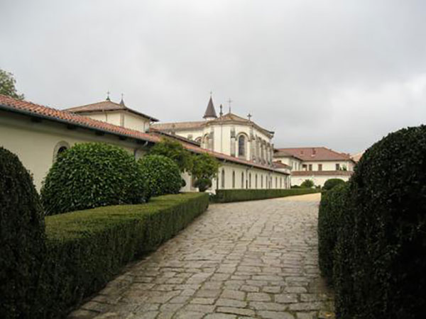 Incendiata auto direttore museo certosa Serra San Bruno 