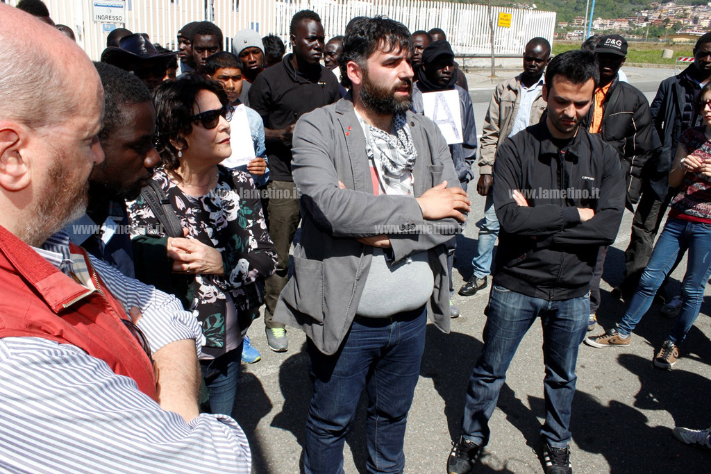 sgombero-protesta-immigrati_5.jpg