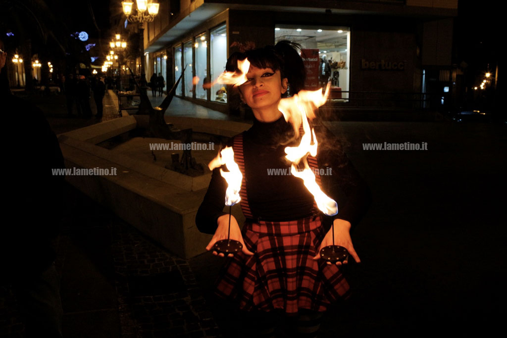 "Natale con Lamezia Shopping", il 21 dicembre spettacoli di magia, clown e musica per le vie del centro