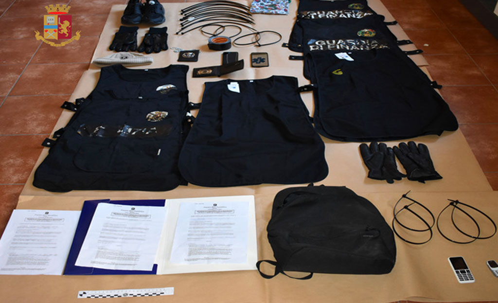 Progettano rapina spacciandosi per poliziotti, 3 calabresi arrestati a Bologna