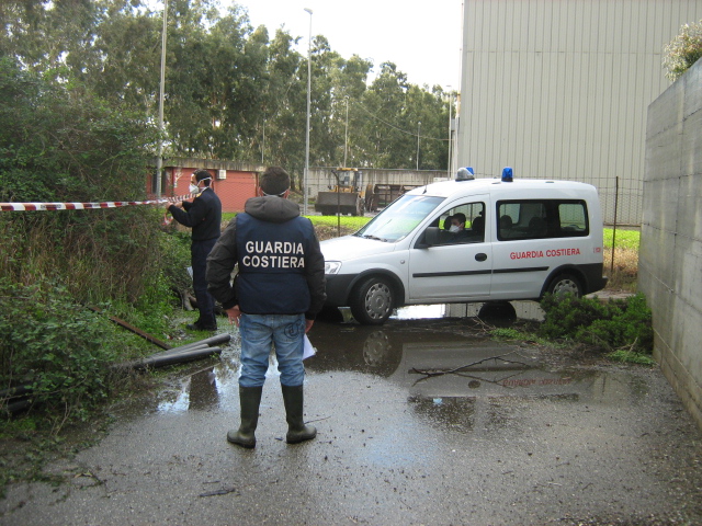 Lamezia, collinette nell'area Ex Sir: sequestrate 5 aree e 6 indagati