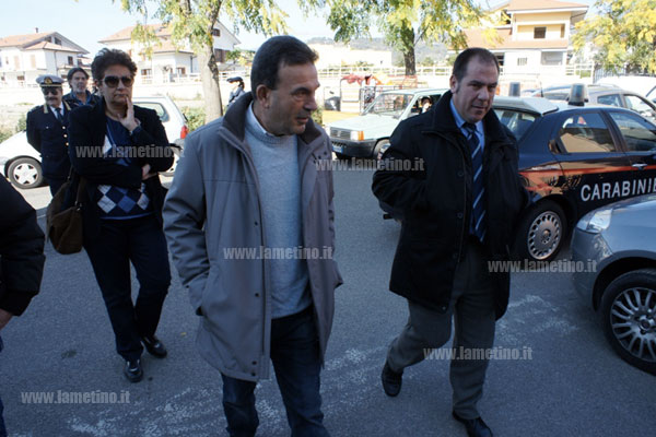 sindaco-borrelli-e-babara-sgombero-rom-via-vittoria