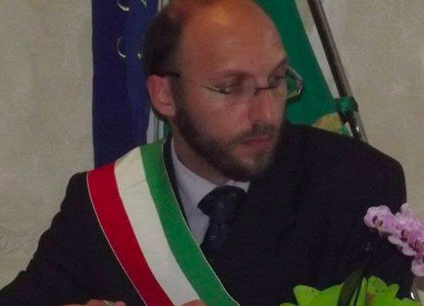 Sindaco di Carlopoli su abusivismo villa del candidato Aiello (M5s): "Non c'è nessun atto demolizione"