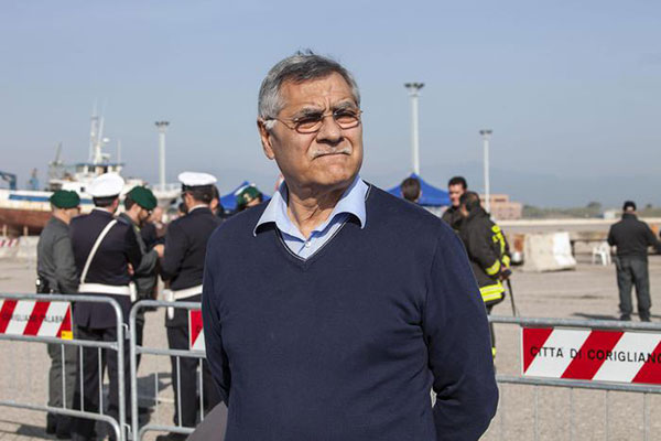Frasi intimidatorie davanti casa sindaco Corigliano 