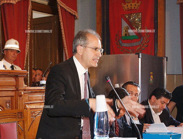 sindaco-mascaro-primo-consiglio-2015.jpg