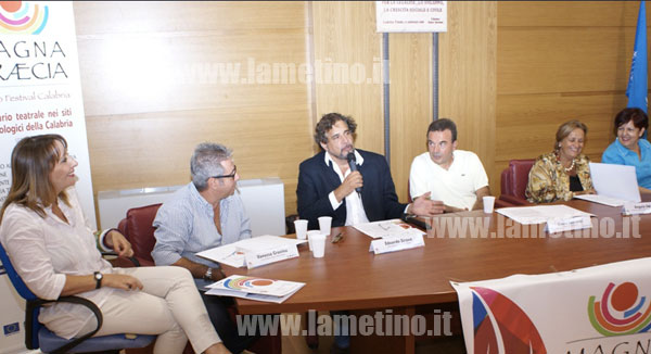 Lamezia: Prima regionale de "Il mare dove nascono i miti" con Gravina e Siravo