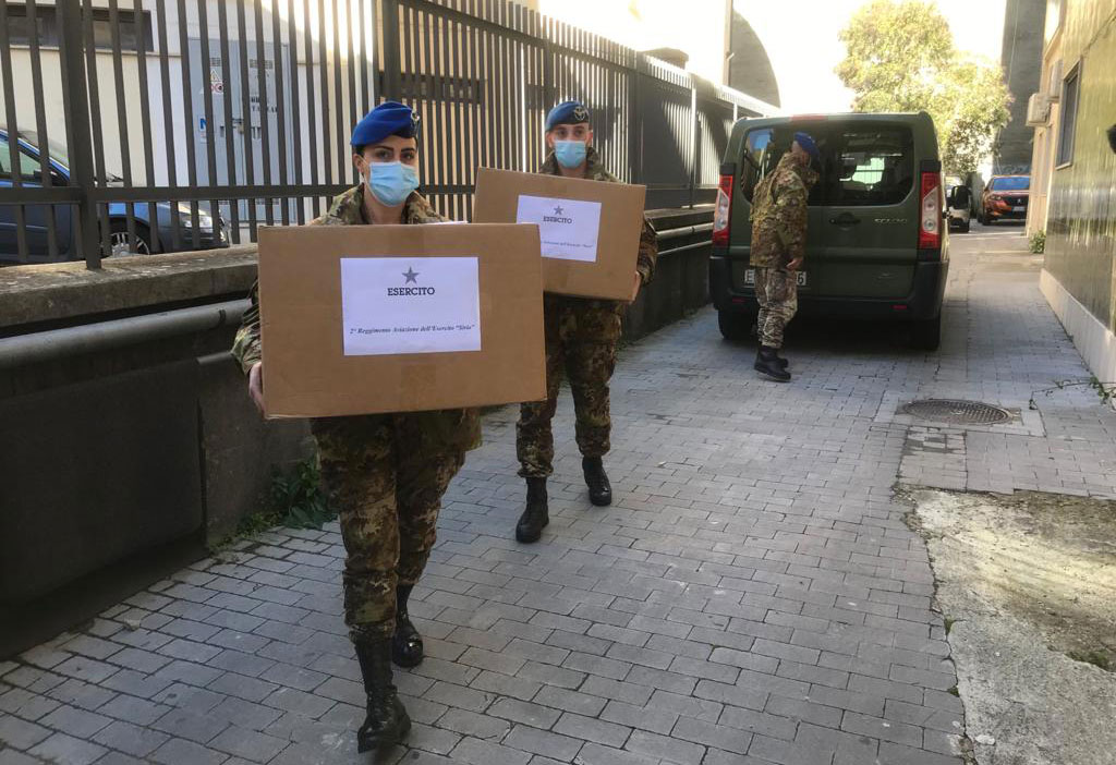 Tamponi rapidi e dpi nelle scuole, partita consegna nei 64 istituti scolastici di Catanzaro e provincia