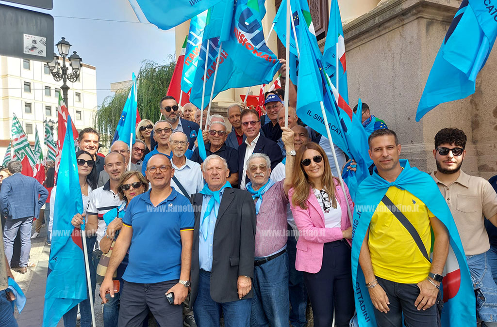 sit-in-sindacati-pref-cz-18923--4318-96d0-a53be2d78281_7a2aa.jpg
