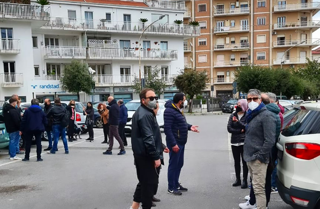 Lamezia, anche in città sit-in dei parrucchieri