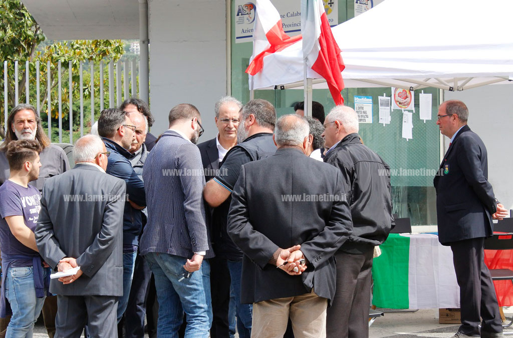 Lamezia, Sit-in del Comitato 19 marzo a difesa dell’ospedale