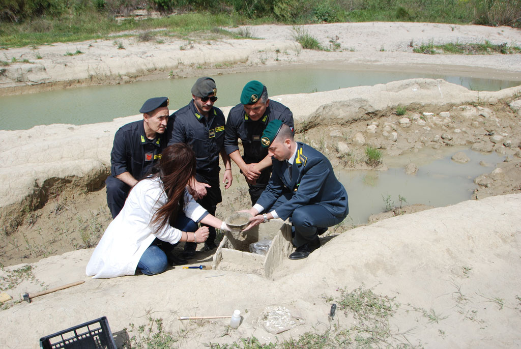 Scoperto sito archeologico a Crotone: rinvenuta tomba dell'età del bronzo - VIDEO