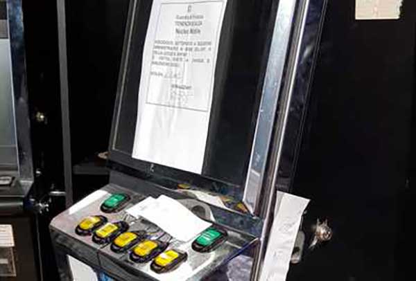 Sequestrate 13 slot machine nel cosentino, multe per 140mila euro