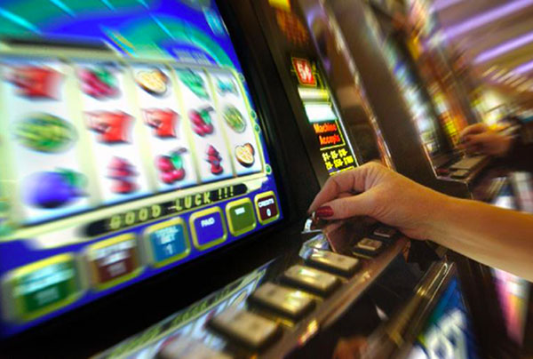 Arriva il sì a maggioranza a legge su gioco azzardo: è scontro in Consiglio regionale 