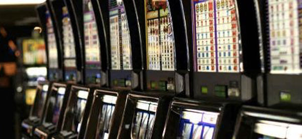 Calabria: Controlli dei Carabinieri su attività con videopoker in provincia di Catanzaro