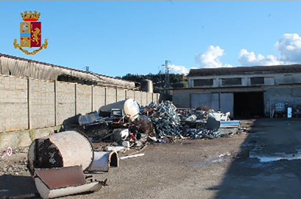 smalt-rifiuti-181218-lamezia.jpg