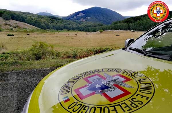 Escursionista si infortuna a 1800 metri di quota nel Parco Nazionale del Pollino: intervento della "Guardia Attiva"