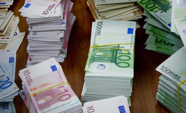 Tasse, costo della vita e precarietà: calabresi spaventati ma ottimisti, i risultati di una ricerca