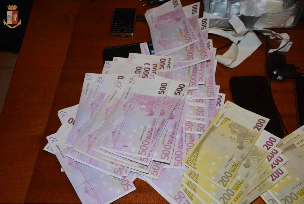 Trovati con pistola clandestina e 30 mila euro, due arresti nel vibonese