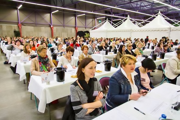 Quattro sommelier Ais-Calabria al concorso "Féminalise" in Borgogna