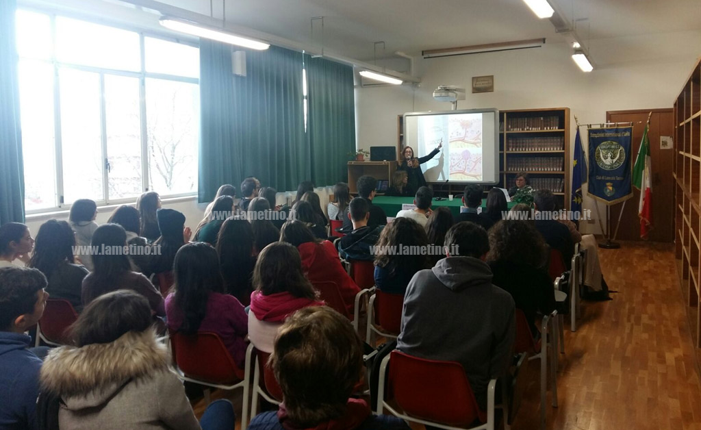 Soroptimist Club Lamezia, lectio magistralis su cellule tumorali