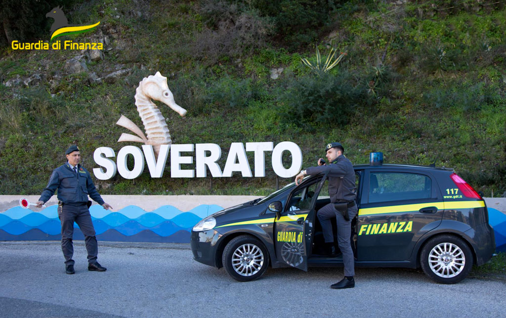 Contrasto del lavoro nero, Guardia di Finanza scopre ristorante con lavoratori irregolari a Davoli Marina
