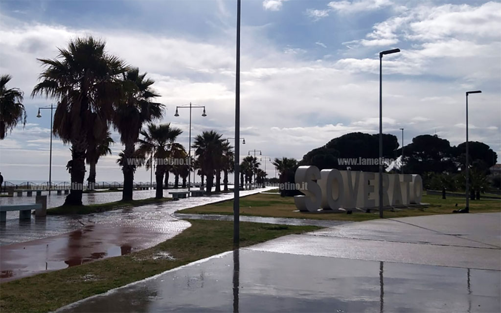 Covid, sabato e domenica spiagge e piazze chiuse a Soverato 