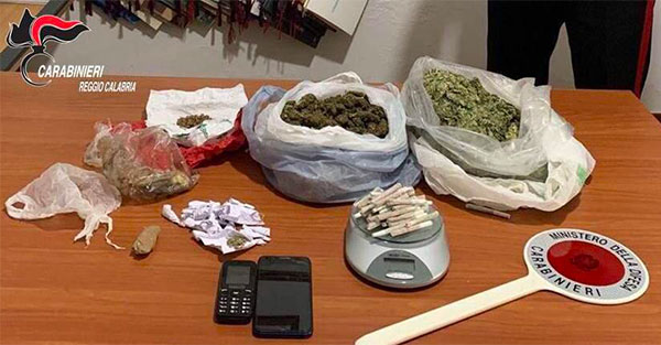 Spaccio di droga nella tendopoli di San Ferdinando, arrestato 24enne