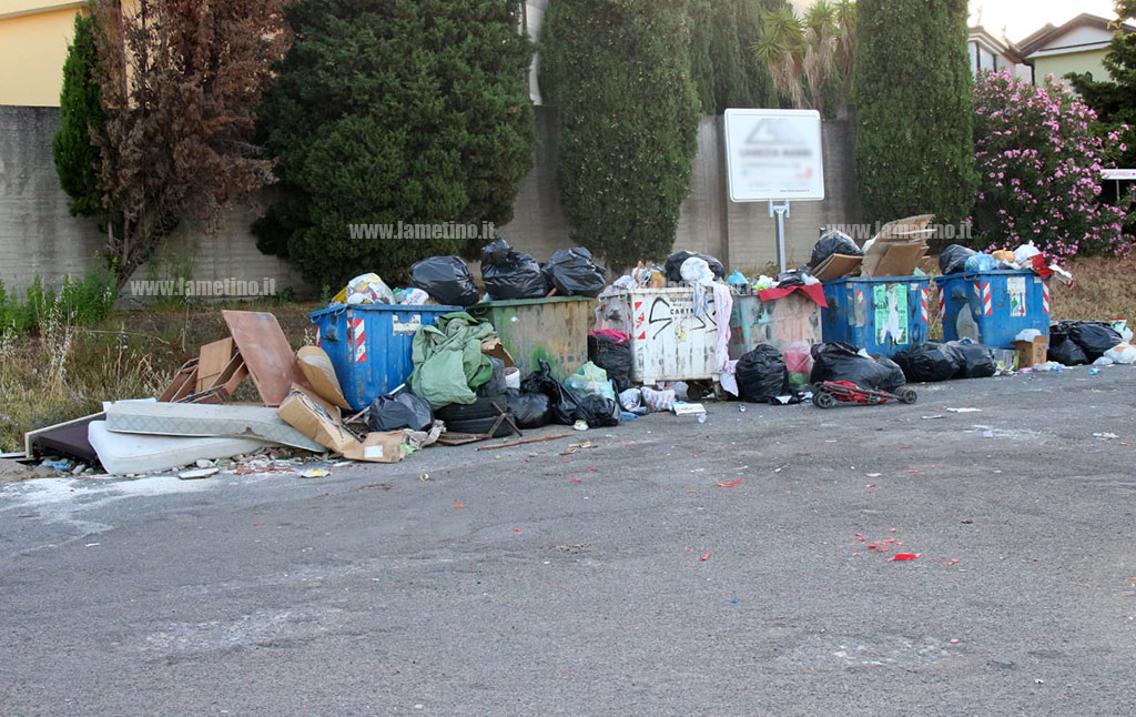 spazzatura-2162228_c7507.jpg